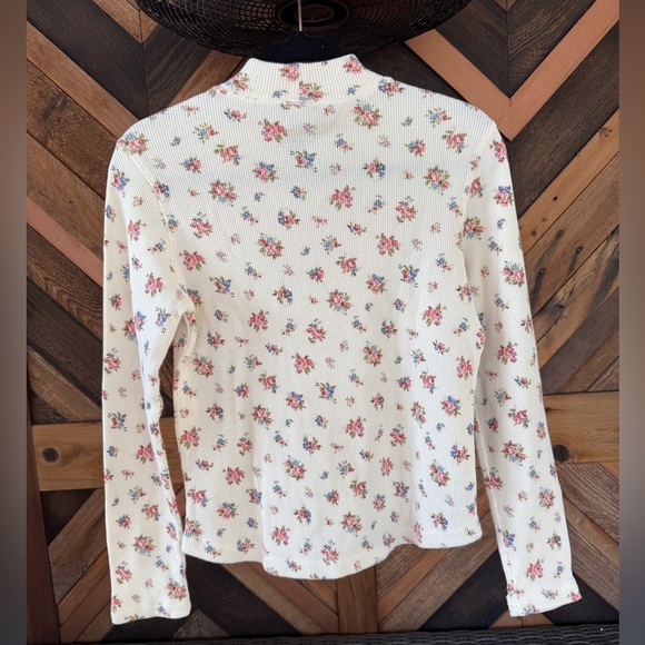 L.L. Bean Women’s waffle thermal Long Sleeve Floral Size Small - Picture 6 of 7